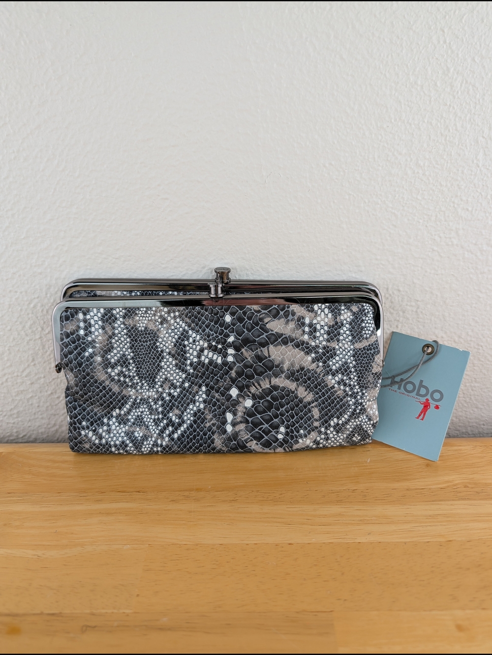 Hobo Lauren Exotica Gray Genuine Leather Snake-Print Texture Clutch Wallet NWT